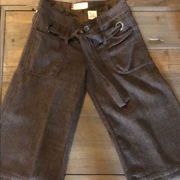 Triple Five Soul Wool Capri Pant - Picture 5 of 5